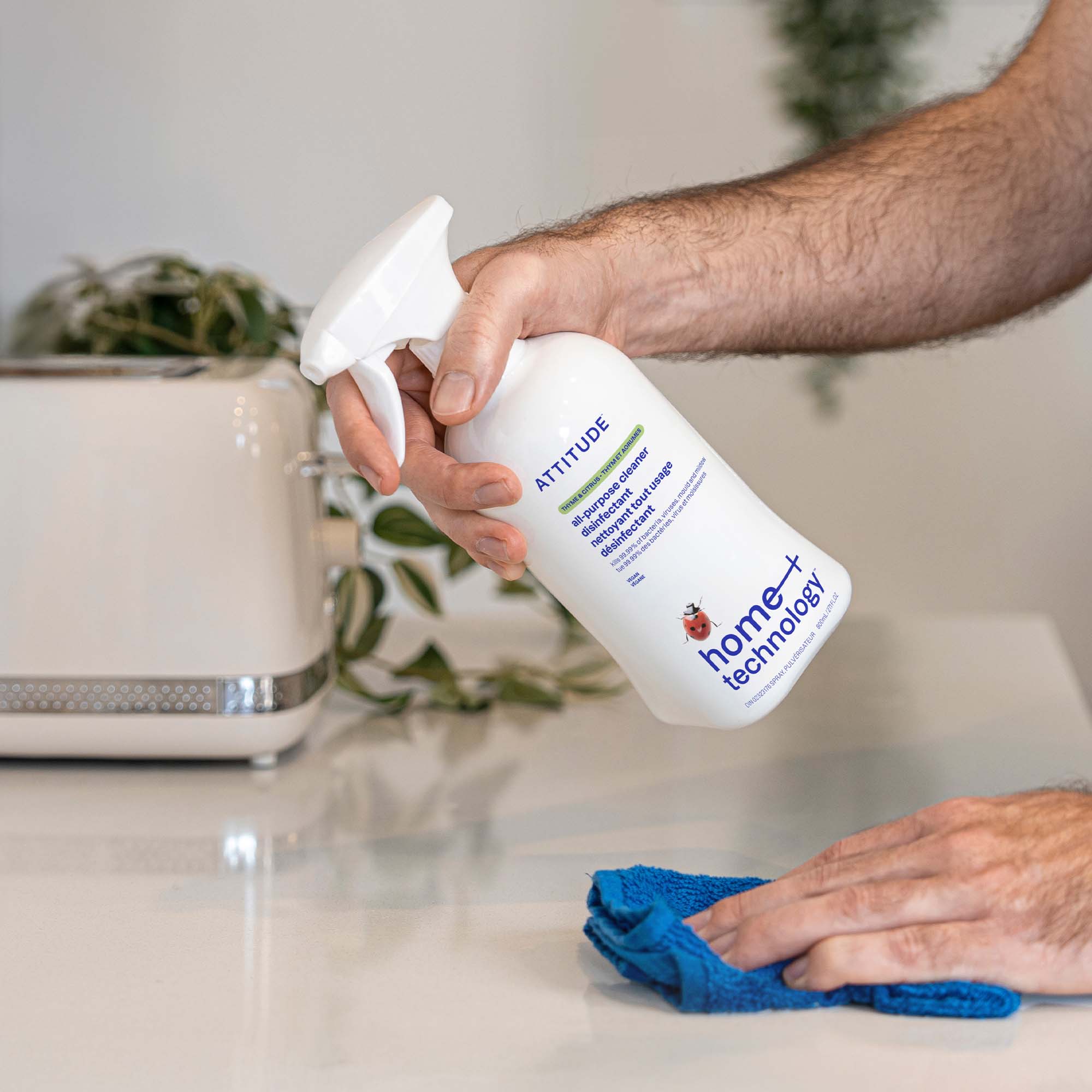 Nettoyant tout usage - désinfectant - Thym et agrumes - 800 mL