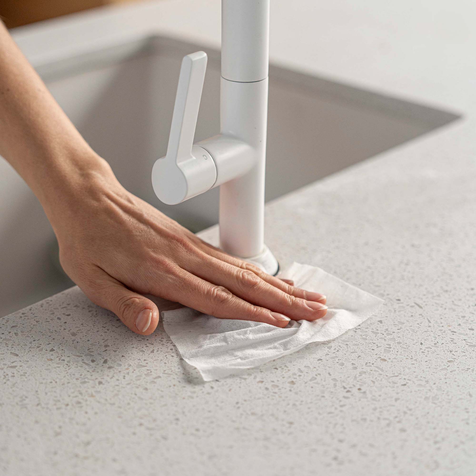 Lingettes nettoyantes - désinfectantes - Lavande et thym - 72 Lingettes